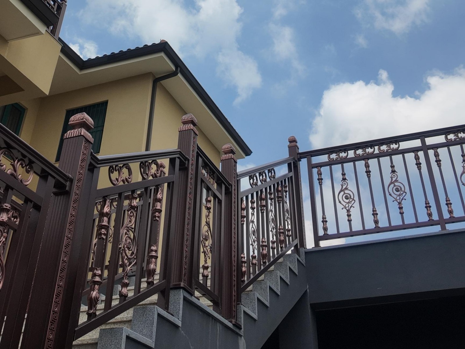 STEEL IN CONSTRUCTION